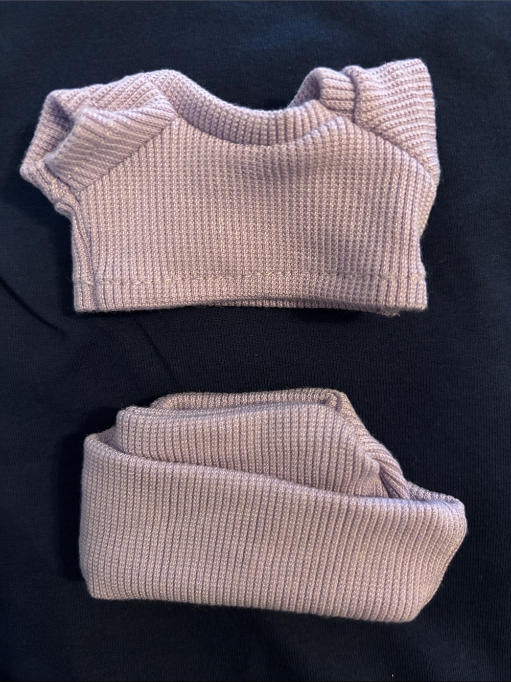 Labubu CHANEL Lilac Knit Beanie and Sweater Set with Gold CC - Picture 4 of 4